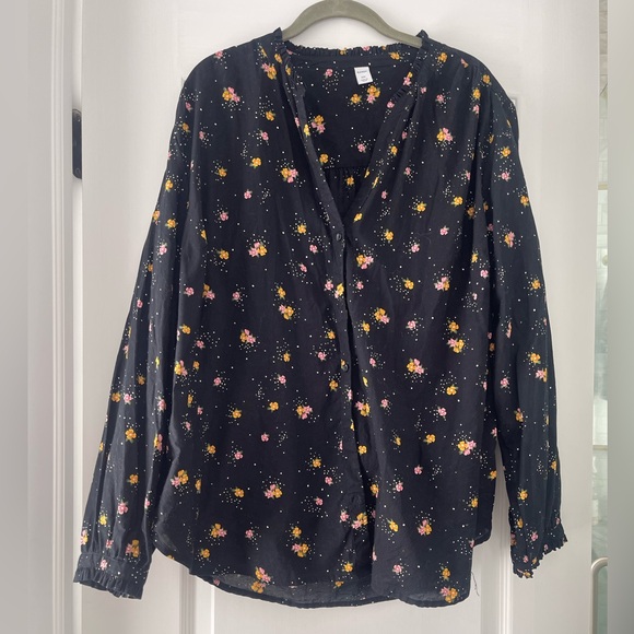 Old Navy Ditsy Floral Black Button Down Blouse Top with V neck Size XXL EUC - Picture 1 of 6